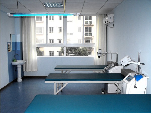 红光治疗室_长沙东大肛肠医院