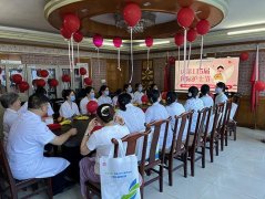 �¾�������ʹ�������ػ�����������ɳ����س�ҽԺ�ٰ조5��12�����ʻ�ʿ������